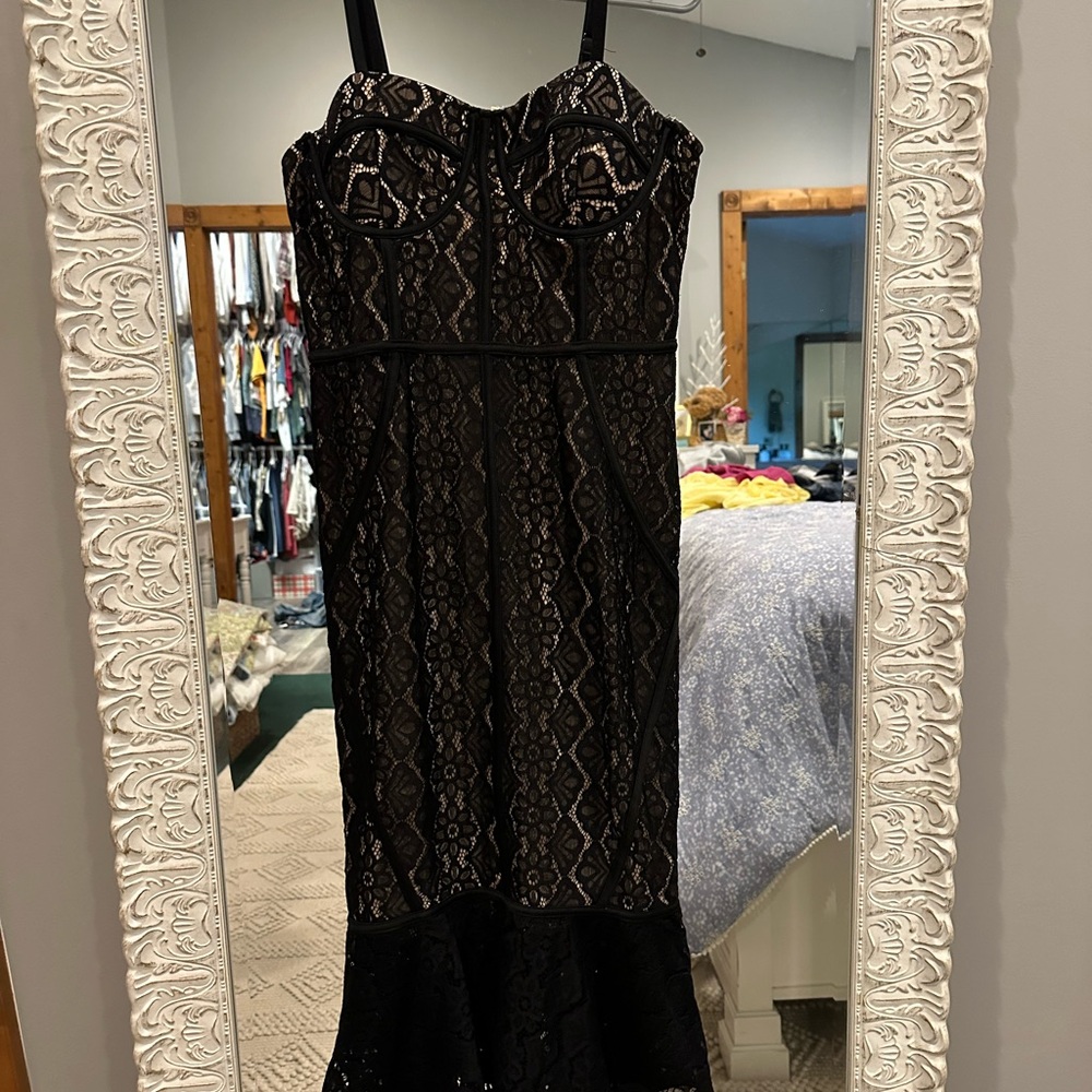 Honey Punch Black Sheath Midi Dress Sweetheart Neckline